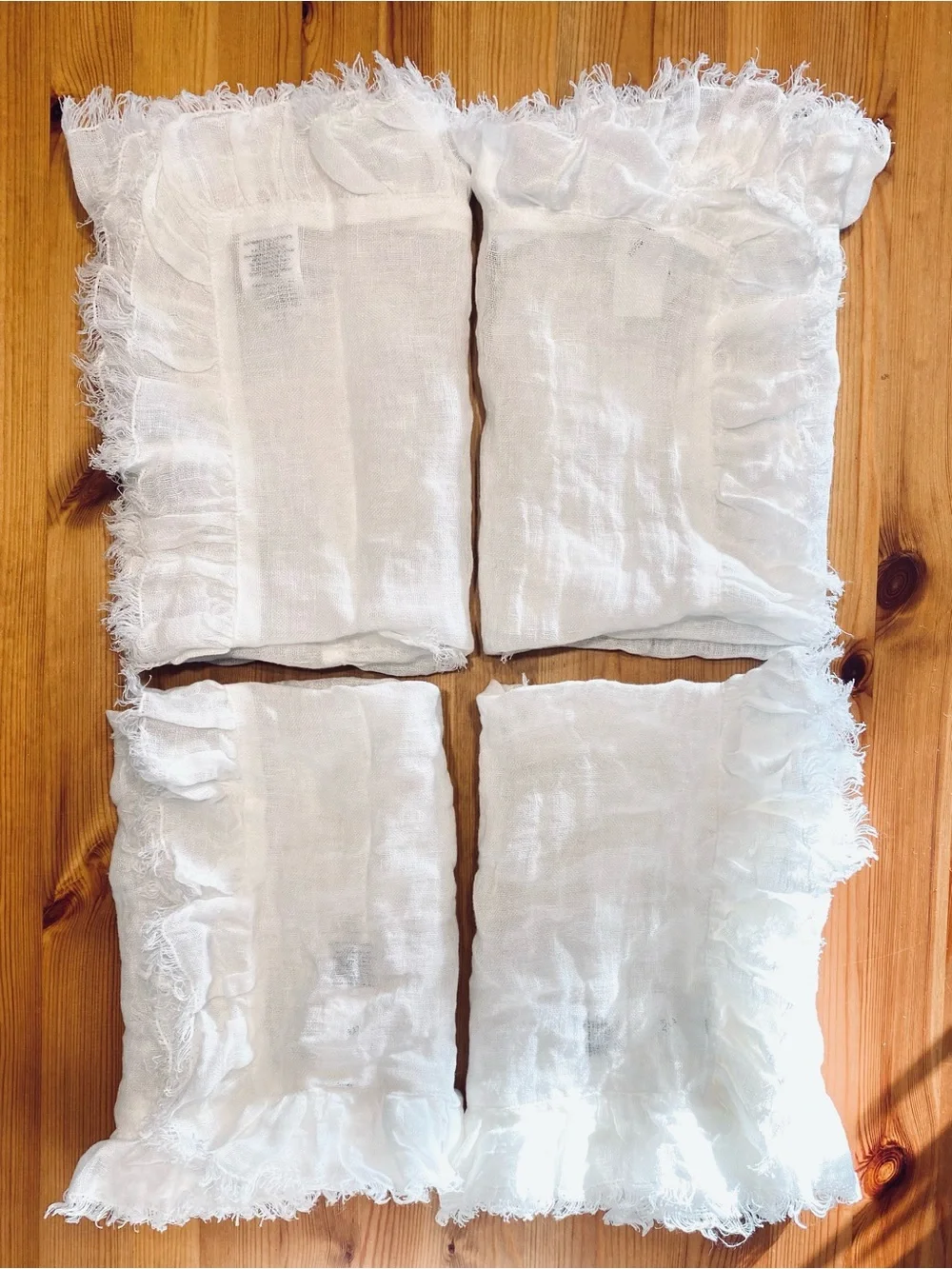 West Elm 4 Set Abigail Linen Ruffle Napkins  Solid White Cottagecore Like New